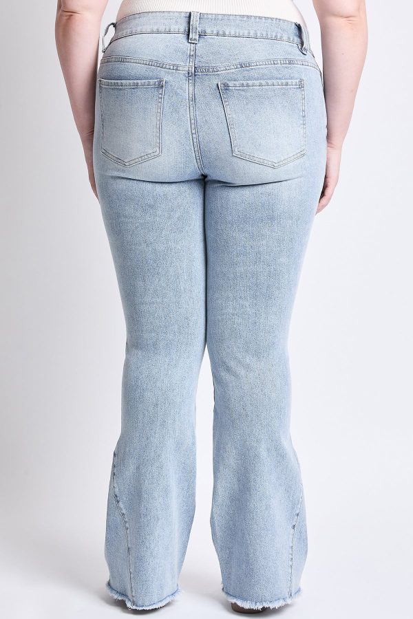 Women's Plus Low Rise Frayed Hem Flare Jeans - Image 4