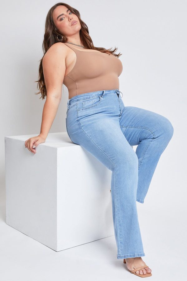 Women's Plus Size Basic Flare Jeans - Image 6